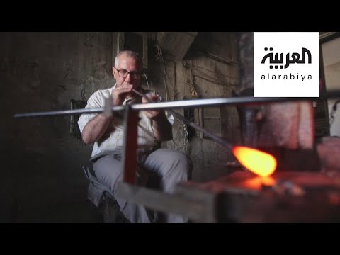 شاهد صناعة الزجاج الملون مهنة سورية تقاوم الاندثار